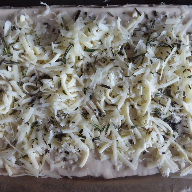 Spanish Chorizo and Manchego Pizza Recipe SoCook