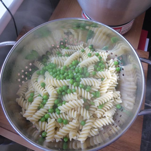 Creamy Pea, Bacon and Brie Pasta Recipe SoCook