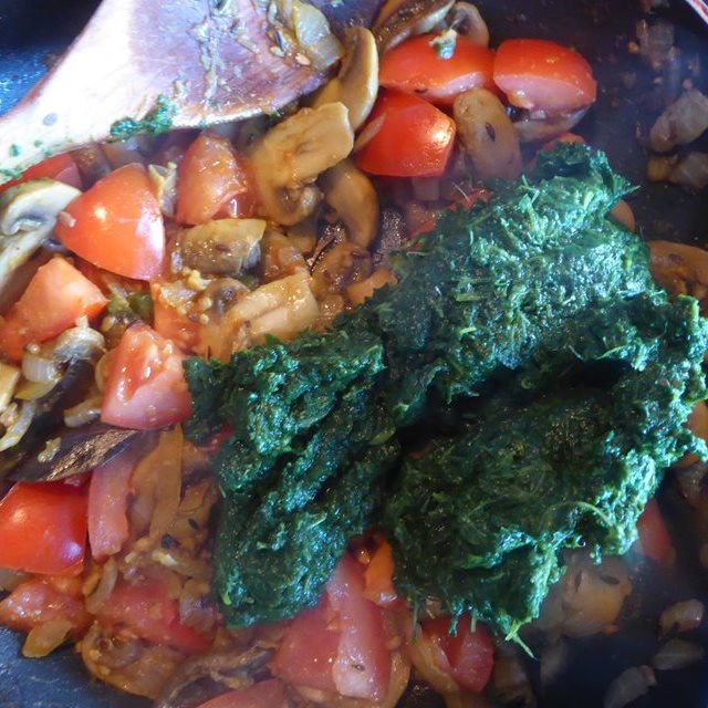 Mushroom and Spinach Curry with Popadoms | Indian | Recipe | SoCook
