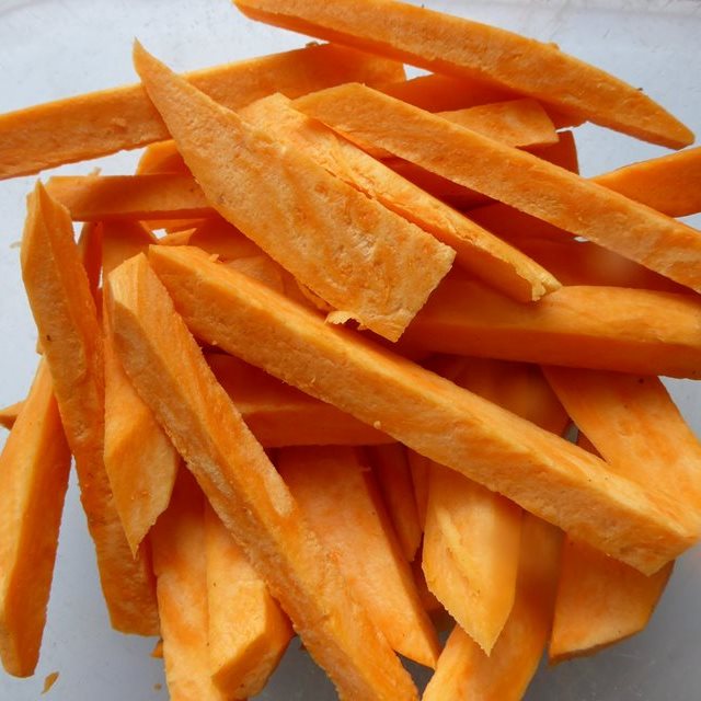 Sweet Potato, Courgette, Hazelnuts and Pear Salad Recipe SoCook