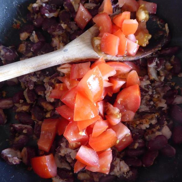 Cheese and Kidney Bean Burritos with Avocado Recipe SoCook
