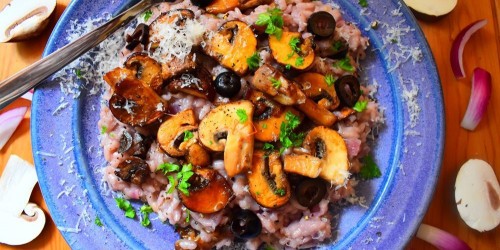 Red wine risotto with mushroom and pancetta